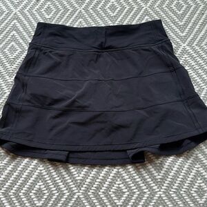 Lululemon Pace Rival 4L black skirt